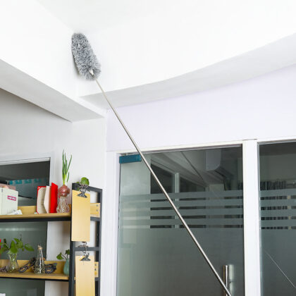 Ceiling curtain cleaner duster