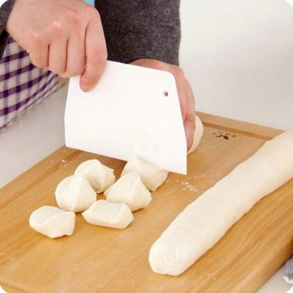 Dough cutter scraper
