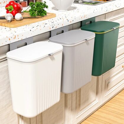 Wall mounted kitchen trash bin